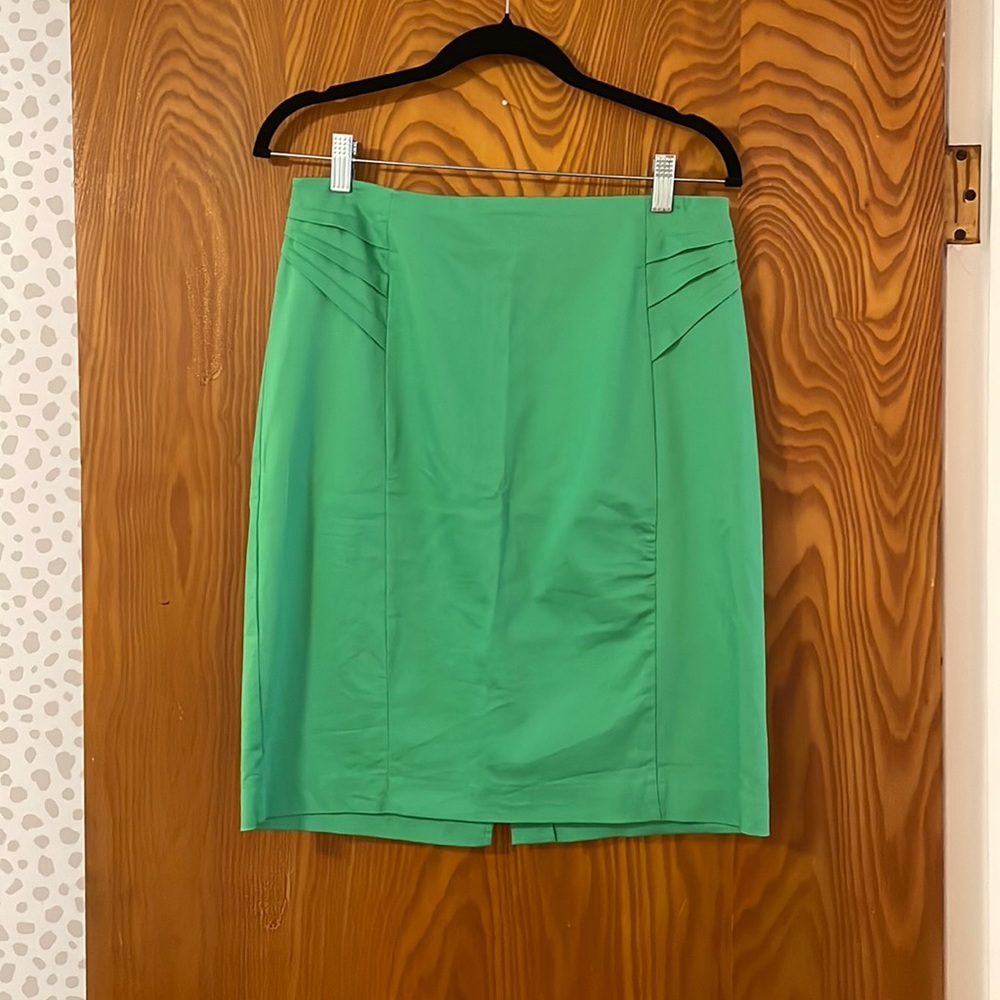 New York and Company stretch pencil skirt